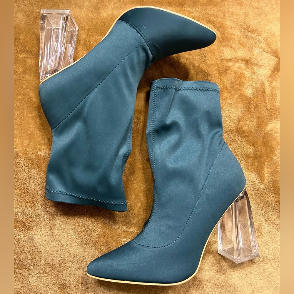 FASHION NOVA / Teal Booties / Women’s Size 7